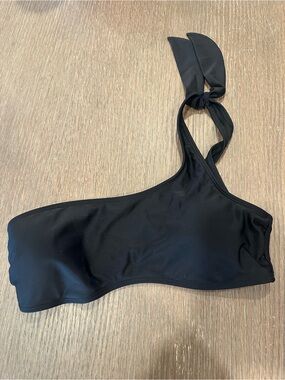 Abercrombie & Fitch Black One-Shoulder Bikini Top